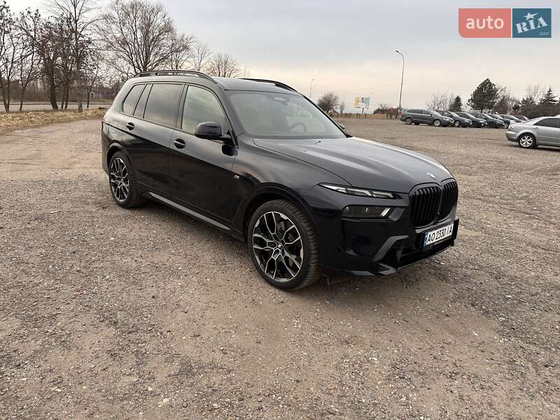 Внедорожник / Кроссовер BMW X7 2023 в Ужгороде