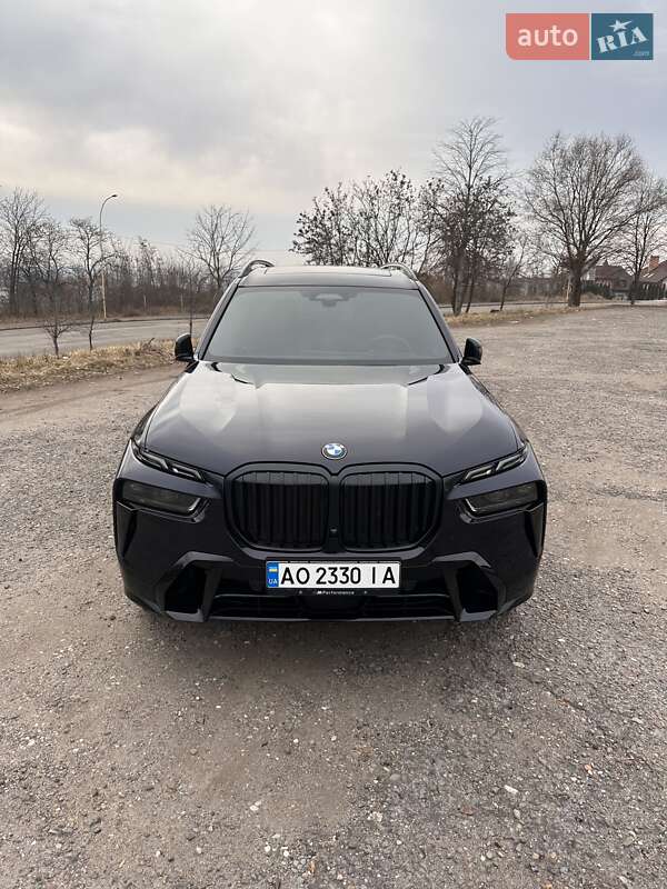 Внедорожник / Кроссовер BMW X7 2023 в Ужгороде