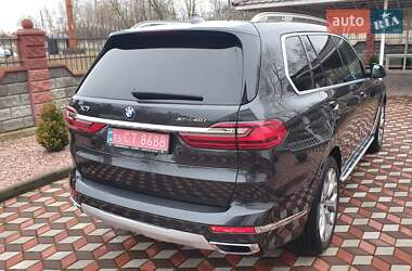 Позашляховик / Кросовер BMW X7 2021 в 