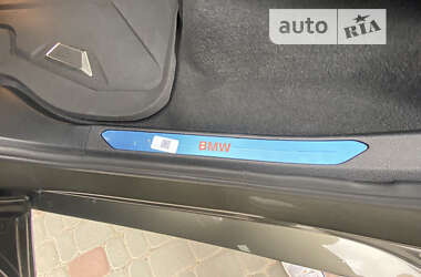 Позашляховик / Кросовер BMW X7 2022 в 