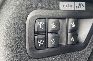 Позашляховик / Кросовер BMW X7 2022 в 