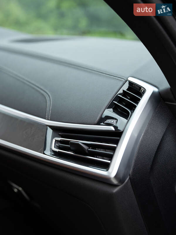 Внедорожник / Кроссовер BMW X7 2021 в Ужгороде