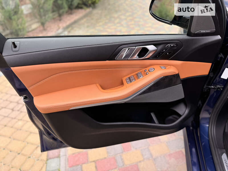 Внедорожник / Кроссовер BMW X7 2021 в Ровно