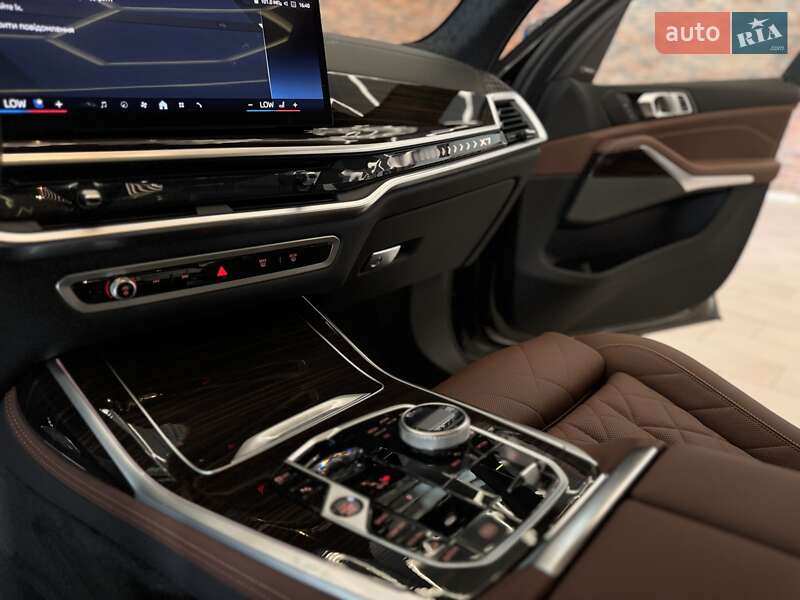 Внедорожник / Кроссовер BMW X7 2023 в Одессе