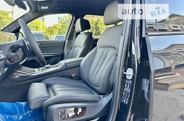 Позашляховик / Кросовер BMW X7 2024 в 