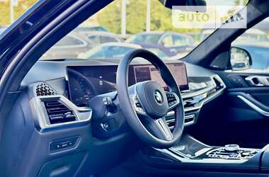 Позашляховик / Кросовер BMW X7 2024 в 