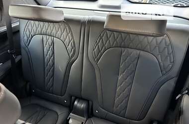 Позашляховик / Кросовер BMW X7 2024 в 