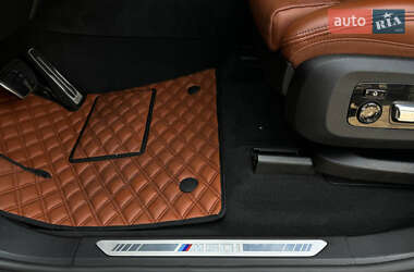 Внедорожник / Кроссовер BMW X7 2021 в 
