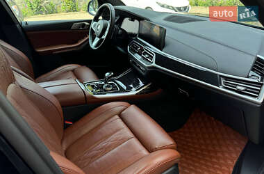 Внедорожник / Кроссовер BMW X7 2021 в 