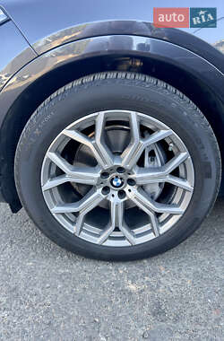 Внедорожник / Кроссовер BMW X7 2021 в 