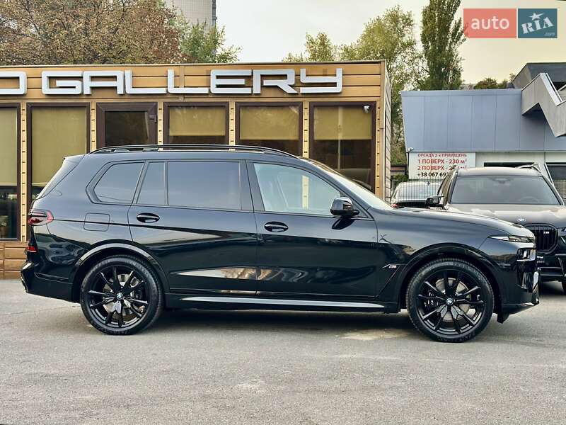 Внедорожник / Кроссовер BMW X7 2024 в Киеве
