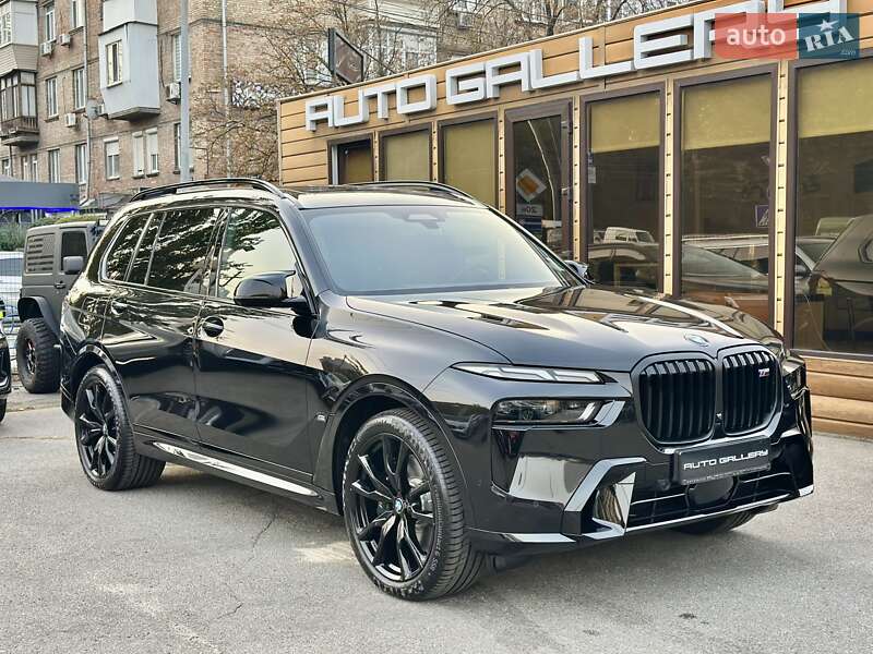 Внедорожник / Кроссовер BMW X7 2024 в Киеве