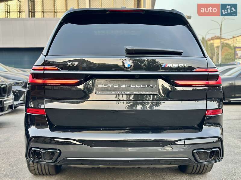 Внедорожник / Кроссовер BMW X7 2024 в Киеве