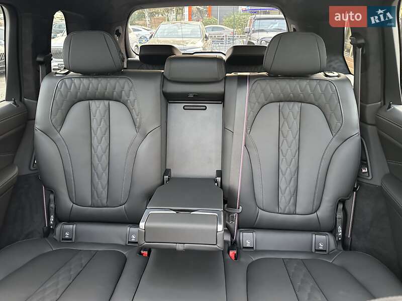 Внедорожник / Кроссовер BMW X7 2024 в Киеве