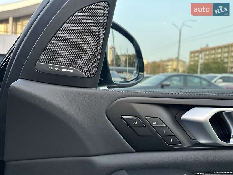 Внедорожник / Кроссовер BMW X7 2024 в Киеве