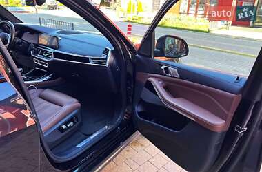 Позашляховик / Кросовер BMW X7 2019 в 