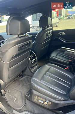 Позашляховик / Кросовер BMW X7 2019 в 