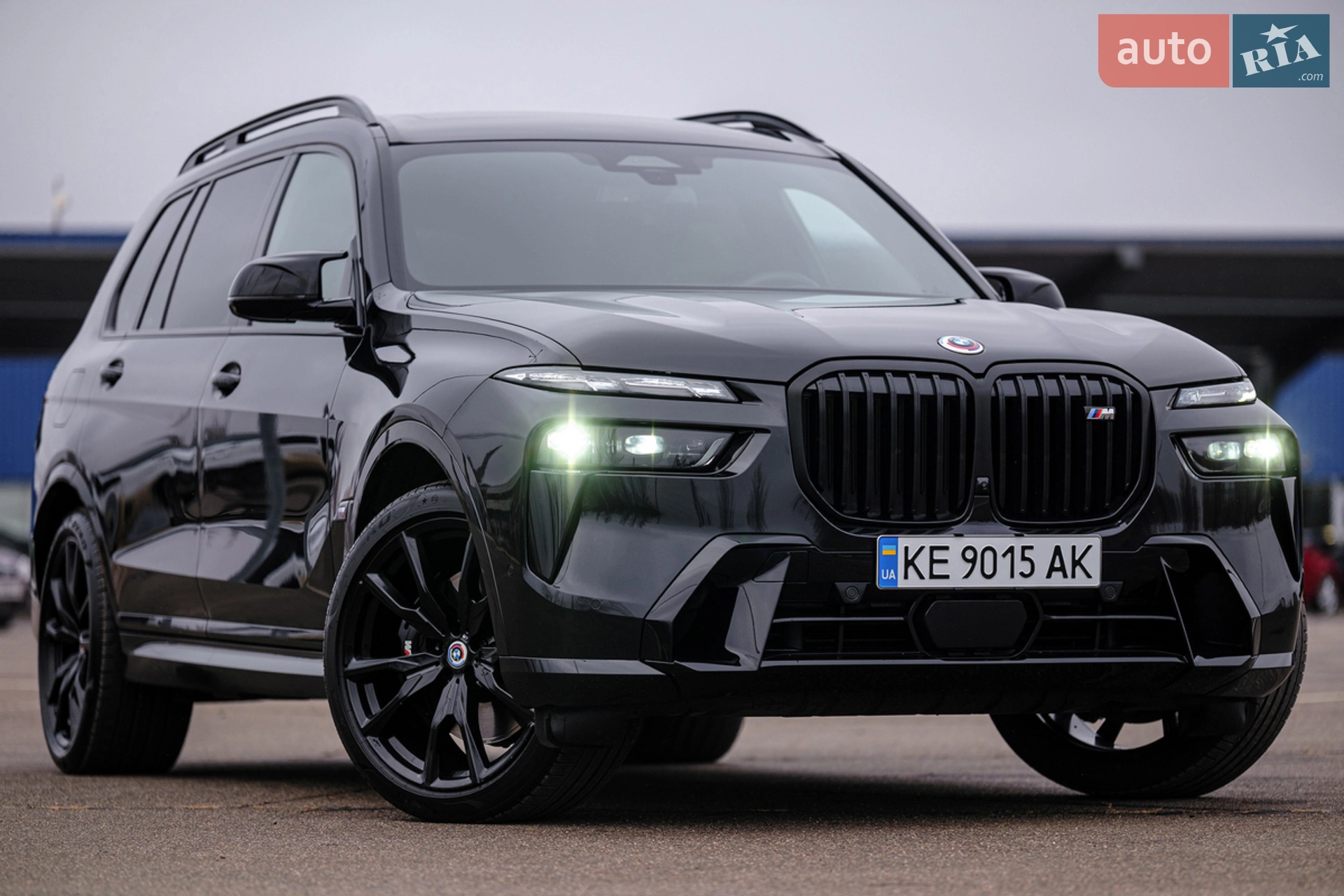 2023 BMW X7 - фото 1