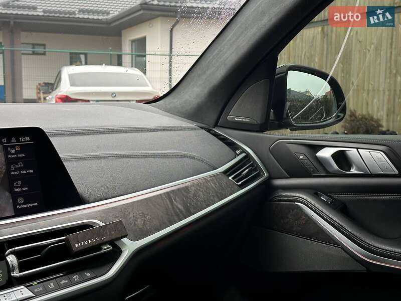 Внедорожник / Кроссовер BMW X7 2020 в Киеве