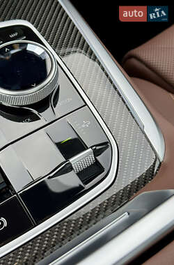 Позашляховик / Кросовер BMW X7 2023 в 