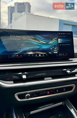 Позашляховик / Кросовер BMW X7 2023 в 