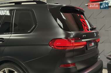 Внедорожник / Кроссовер BMW X7 2022 в 