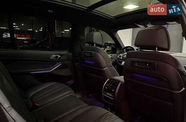 Внедорожник / Кроссовер BMW X7 2022 в 