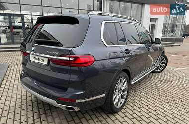 Позашляховик / Кросовер BMW X7 2020 в 