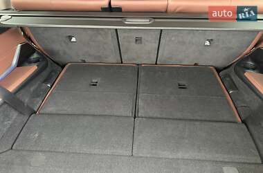 Позашляховик / Кросовер BMW X7 2020 в 