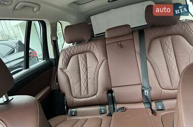 Позашляховик / Кросовер BMW X7 2020 в 