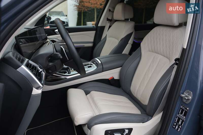 Внедорожник / Кроссовер BMW X7 2023 в Киеве