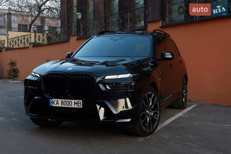 Внедорожник / Кроссовер BMW X7 2023 в 