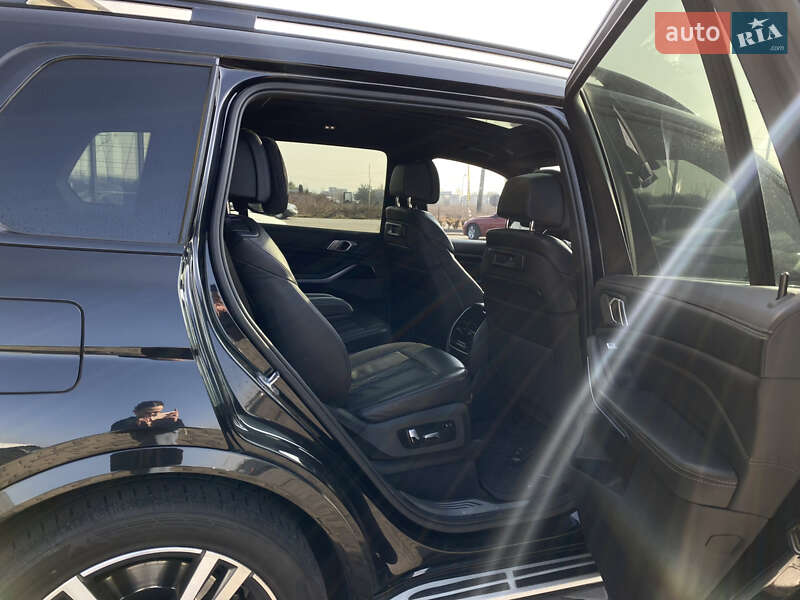 Внедорожник / Кроссовер BMW X7 2019 в Ужгороде