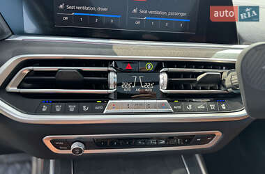 Внедорожник / Кроссовер BMW X7 2022 в 