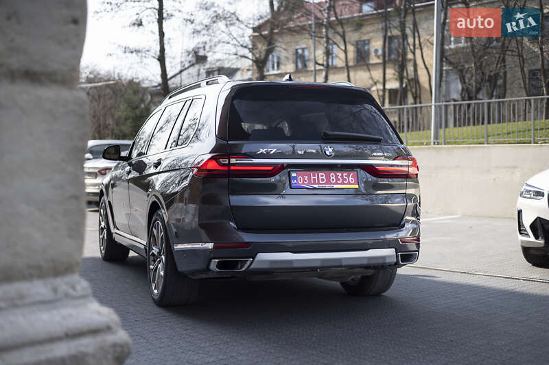 Внедорожник / Кроссовер BMW X7 2020 в 