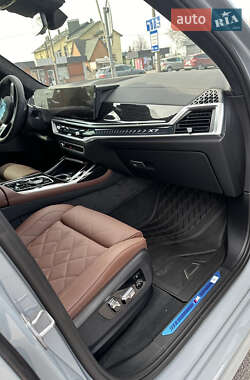 Внедорожник / Кроссовер BMW X7 2024 в 