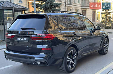 Внедорожник / Кроссовер BMW X7 2021 в 