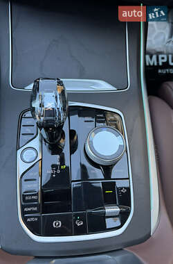 Внедорожник / Кроссовер BMW X7 2021 в 