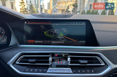 Внедорожник / Кроссовер BMW X7 2021 в 