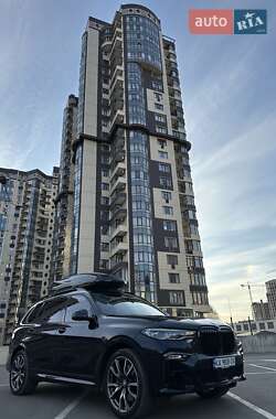 Внедорожник / Кроссовер BMW X7 2021 в 