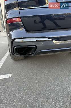 Внедорожник / Кроссовер BMW X7 2021 в 