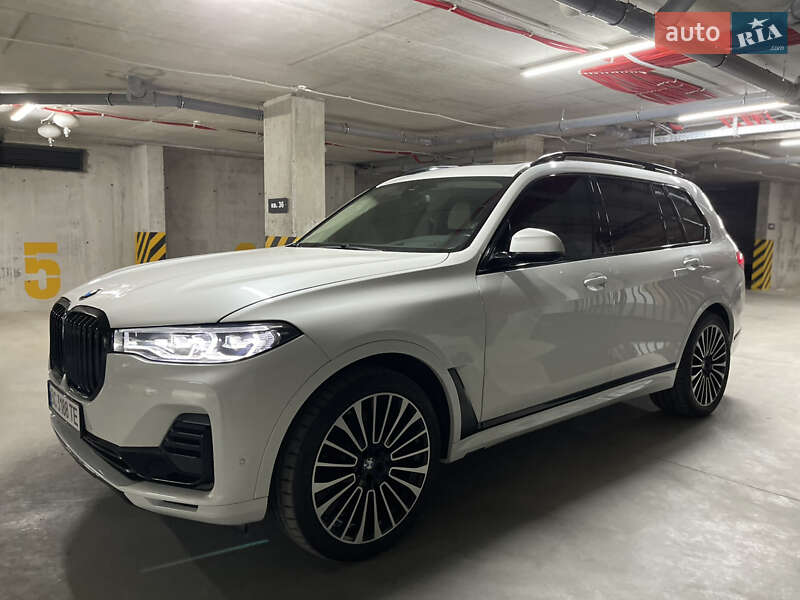 Внедорожник / Кроссовер BMW X7 2020 в 