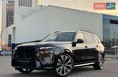 Позашляховик / Кросовер BMW X7 2024 в 