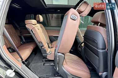 Внедорожник / Кроссовер BMW X7 2023 в 