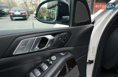 Позашляховик / Кросовер BMW X7 2019 в 