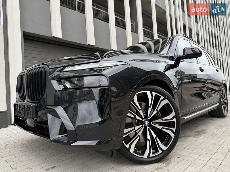 Внедорожник / Кроссовер BMW X7 2023 в 