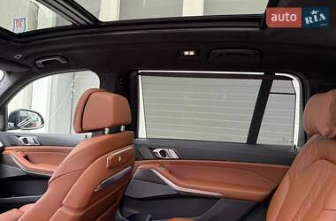 Внедорожник / Кроссовер BMW X7 2023 в 