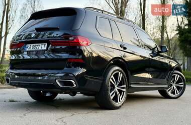 Внедорожник / Кроссовер BMW X7 2021 в 