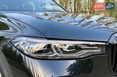 Внедорожник / Кроссовер BMW X7 2021 в 