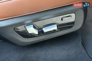 Внедорожник / Кроссовер BMW X7 2021 в 